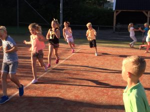 Schooltennis-Zwaagwesteinde-Tennisschool-Lucardie